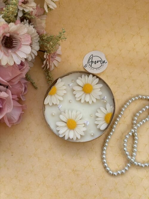 Daisy Urli Candle