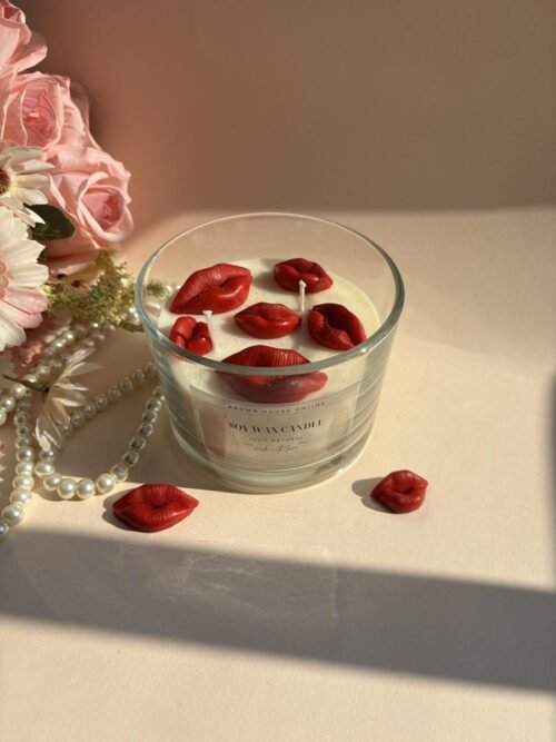 Lip Jar Candle
