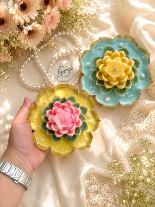 Lotus Bloom Urli Candle