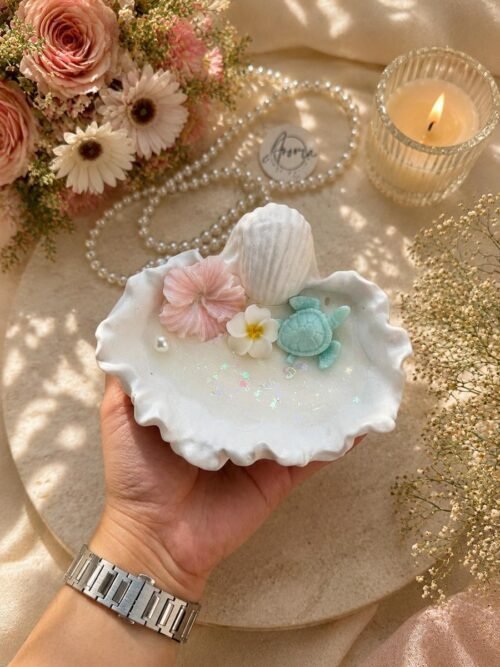 Summer Shell Candle