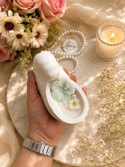 Summer Horn Shell Candle